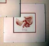 Вышивка «Руки» 15х17
(антиблик стекло, оргалит, установка, паспарту двойное, двойное окно, натяжка, рама клеммерная, клеммера, обработка краев стекла)
